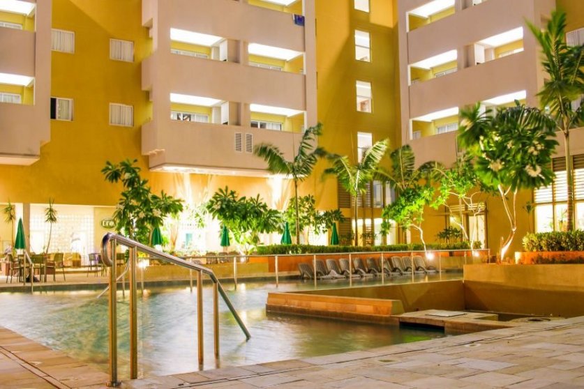 Hot Beach Suites